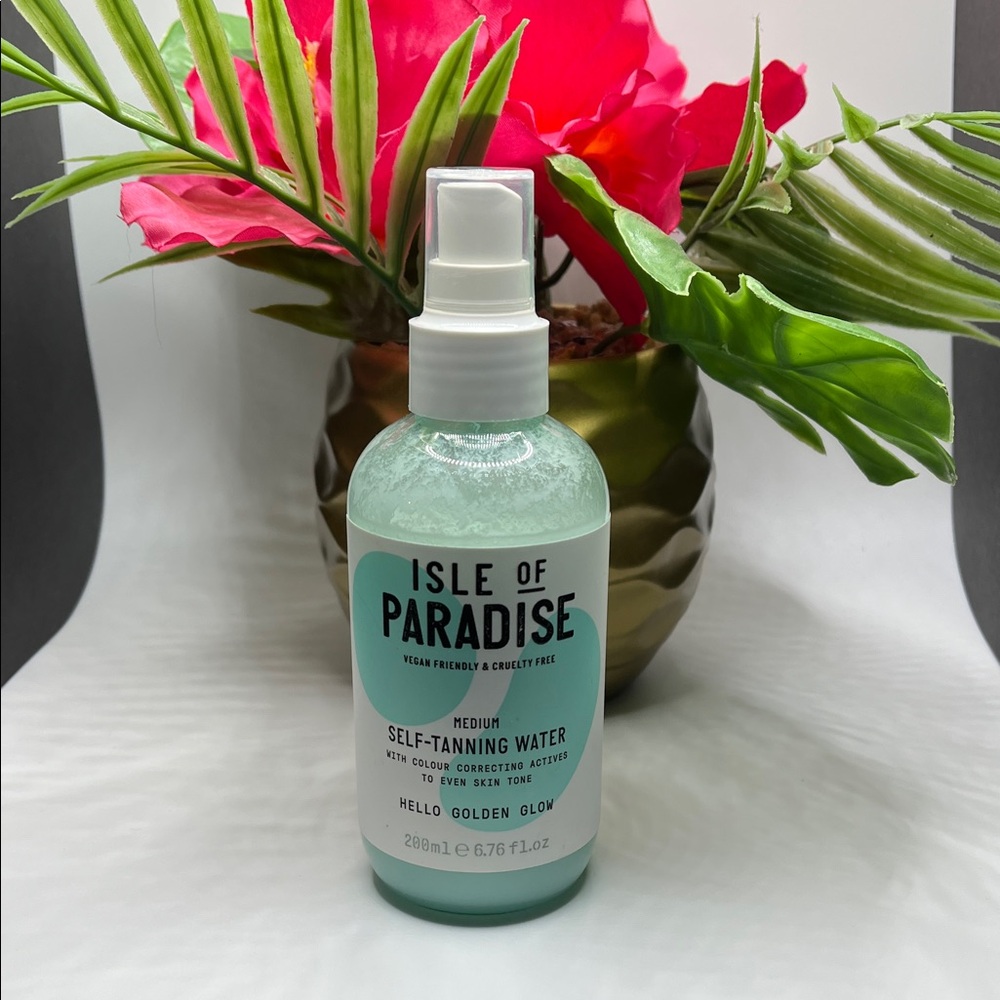 Isle of Paradise Medium Self-Tanning Water (Used)